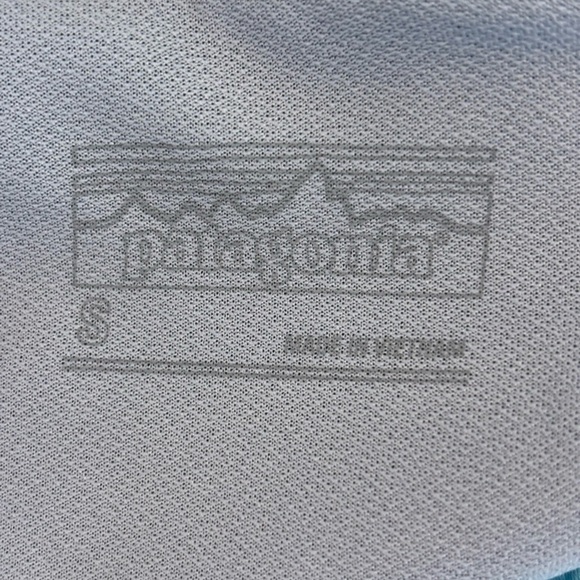 Patagonia Women's Gray and Teal Athletic Shorts - Picture 6 of 8